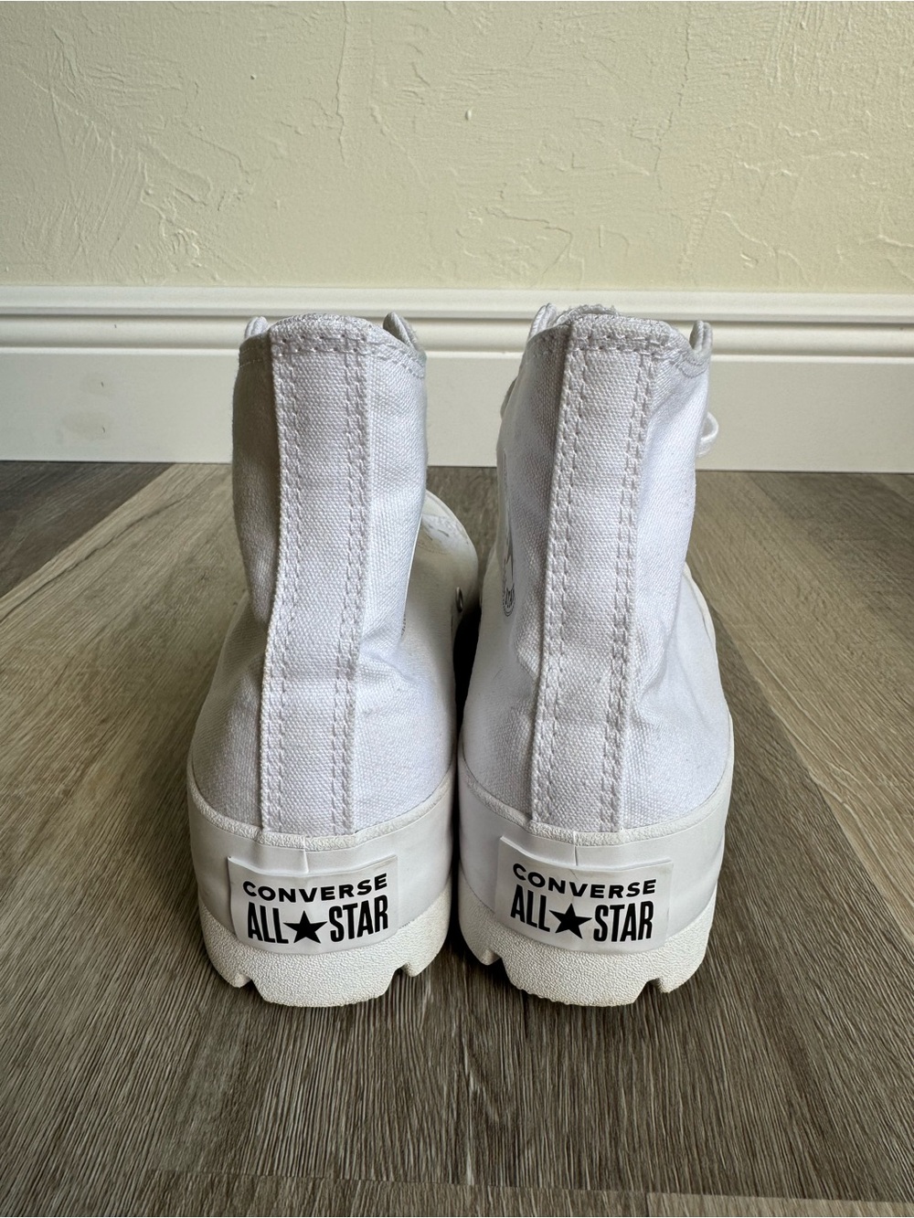 Converse Chuck Taylor Lugged Lift Hi White Canvas Platform Sneakers Women’s 8 - Picture 3 of 9